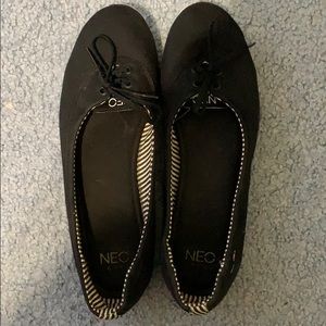 Athletic ballet flats